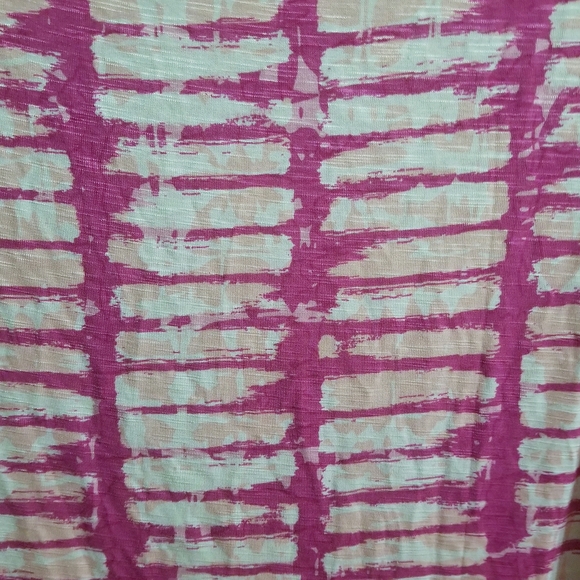 LuLaRoe top size small - Picture 6 of 6